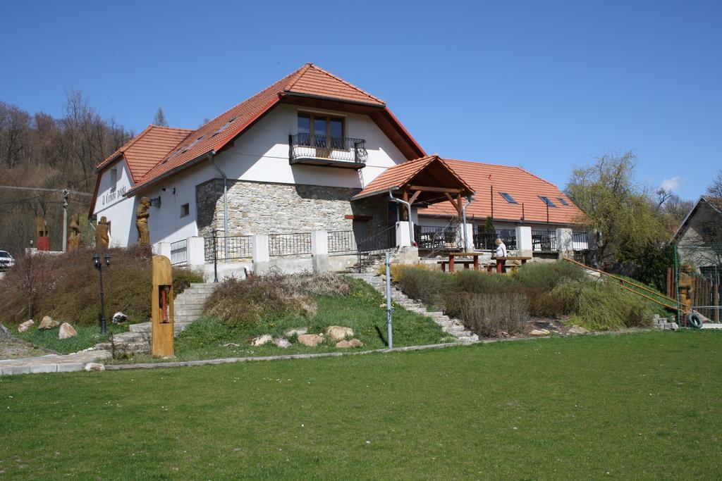 Penzion U Cerneho Potoka Hotel Nova Lhota  Exterior photo